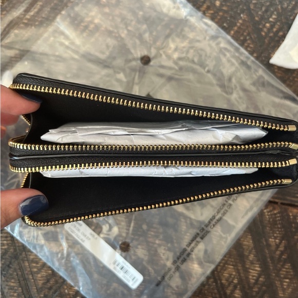 Coach Wallet - Picture 4 of 4